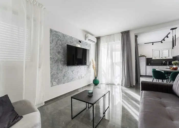 Luxury D Apartments