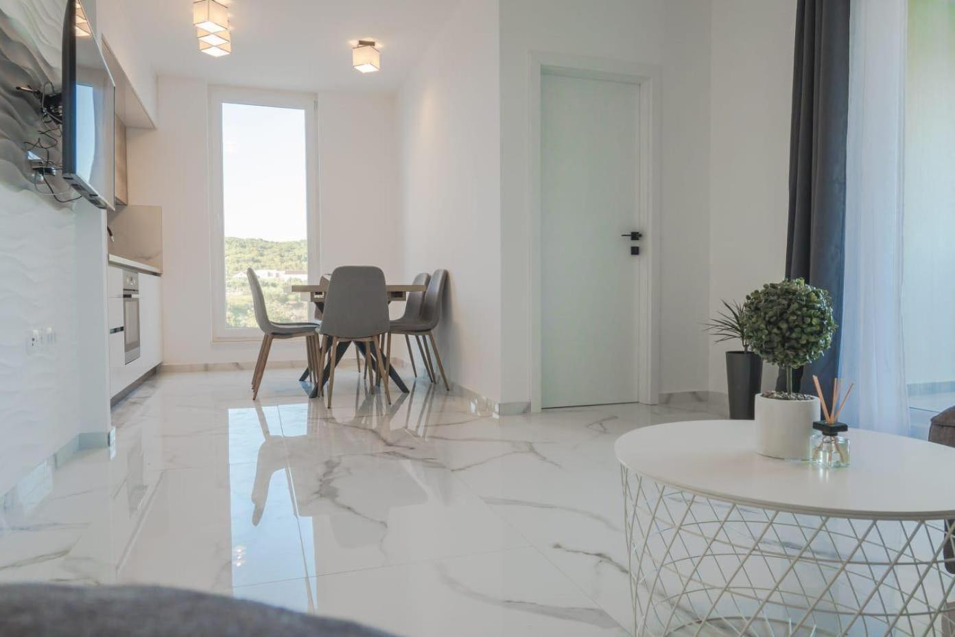 Luxury D Apartment