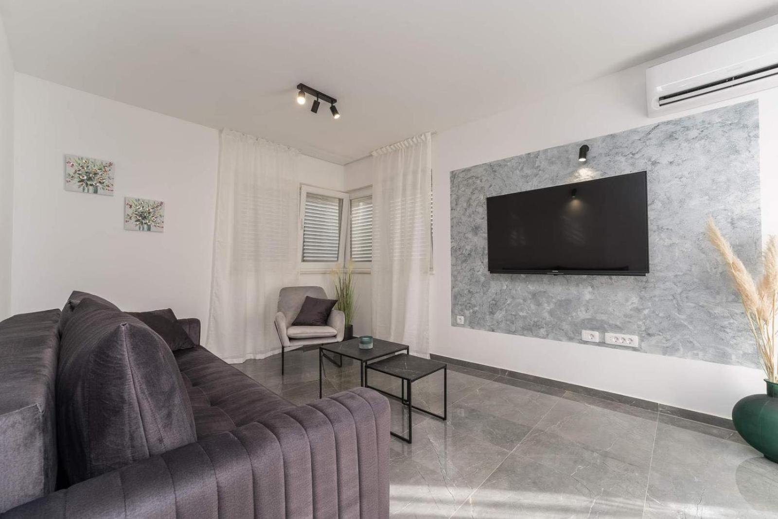 Luxury D Bibinje